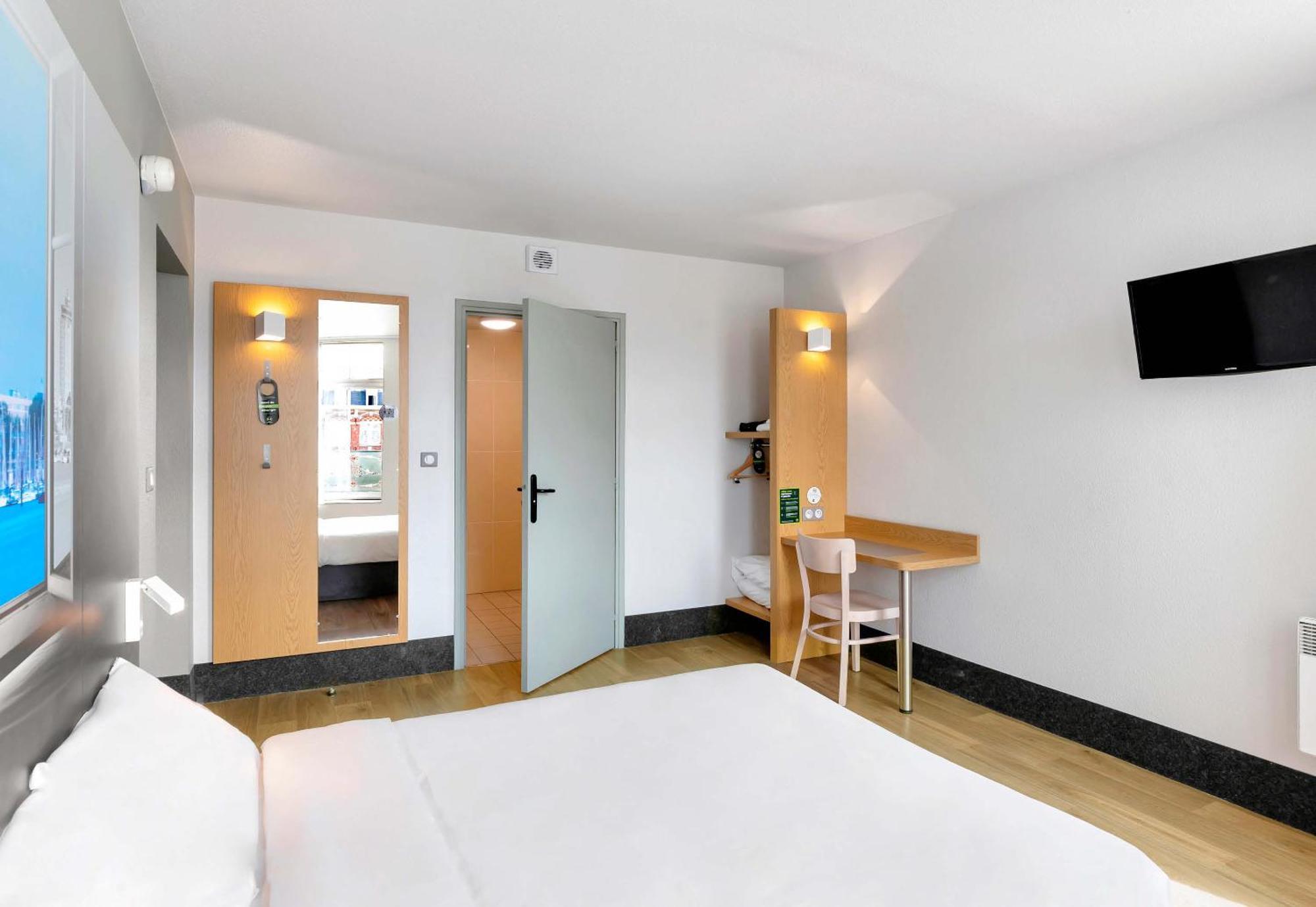 B&B Hotel Dunkerque Centre Gare Dunkirk ภายนอก รูปภาพ
